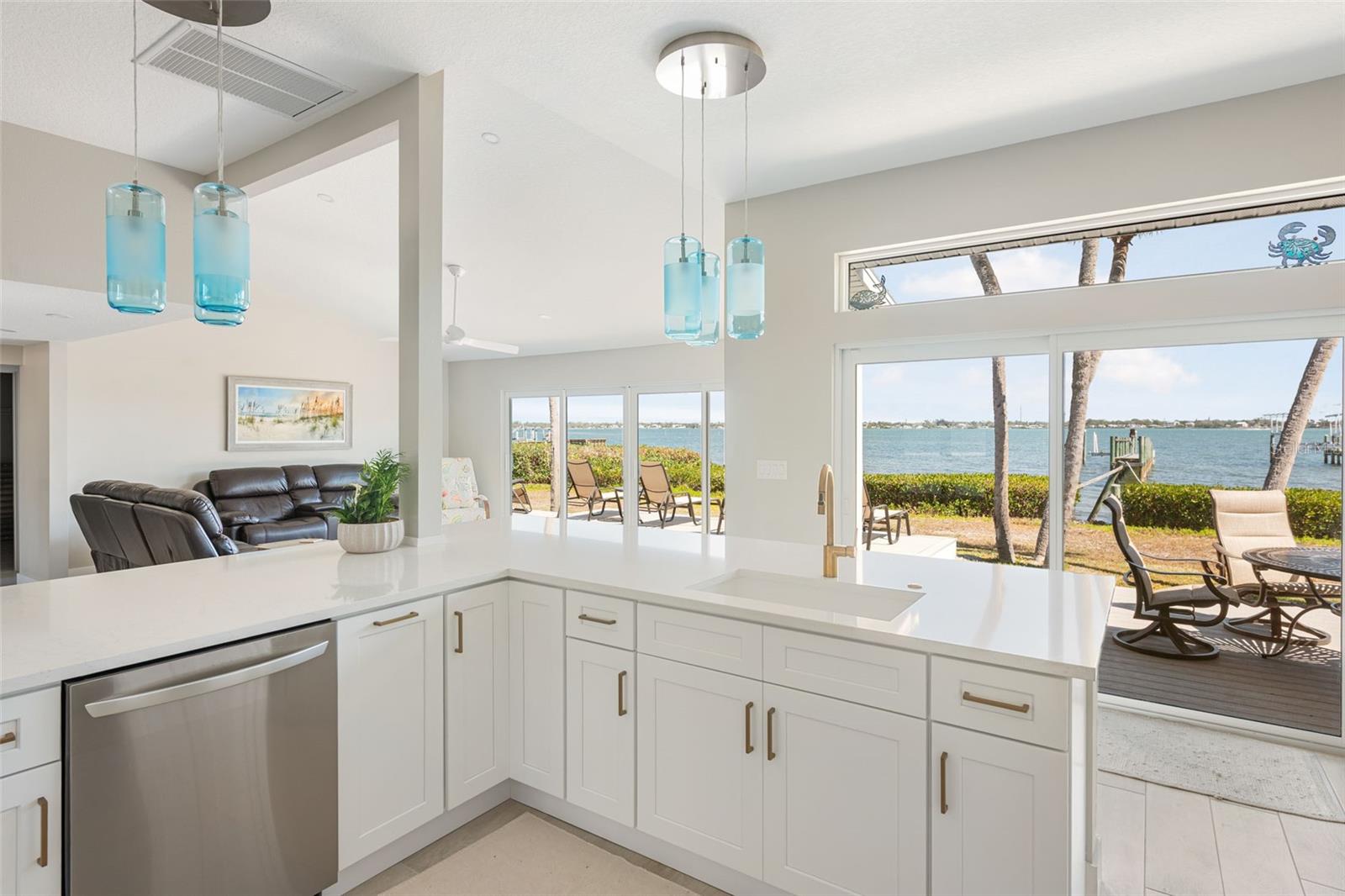 PELICAN SHORES - Residential