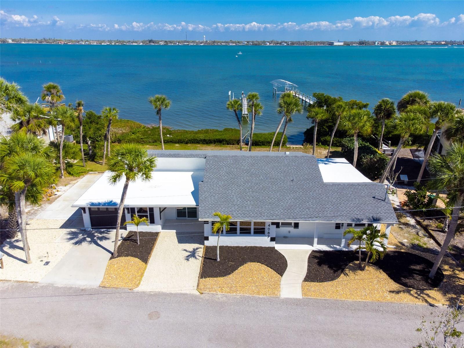 PELICAN SHORES - Residential