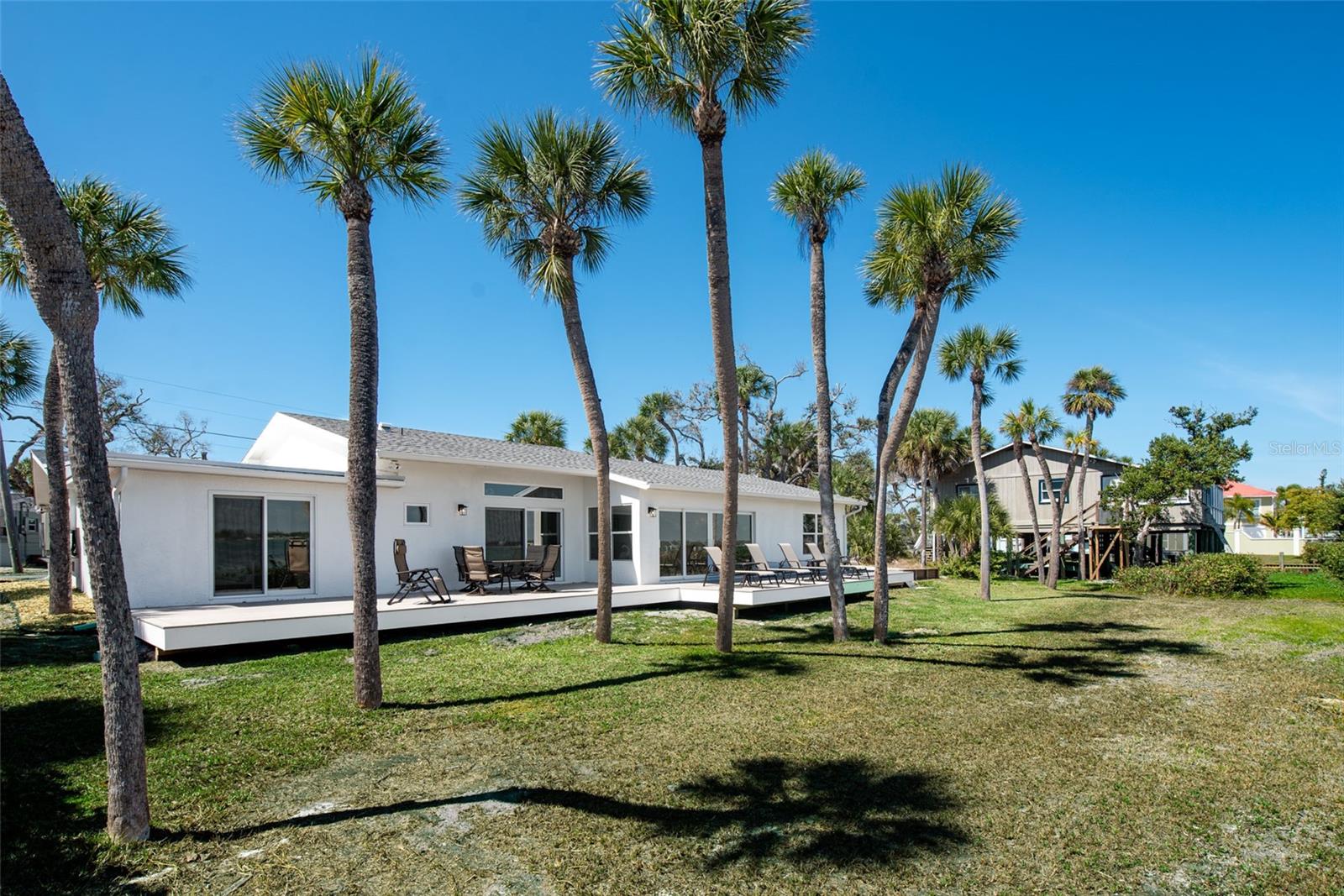 PELICAN SHORES - Residential