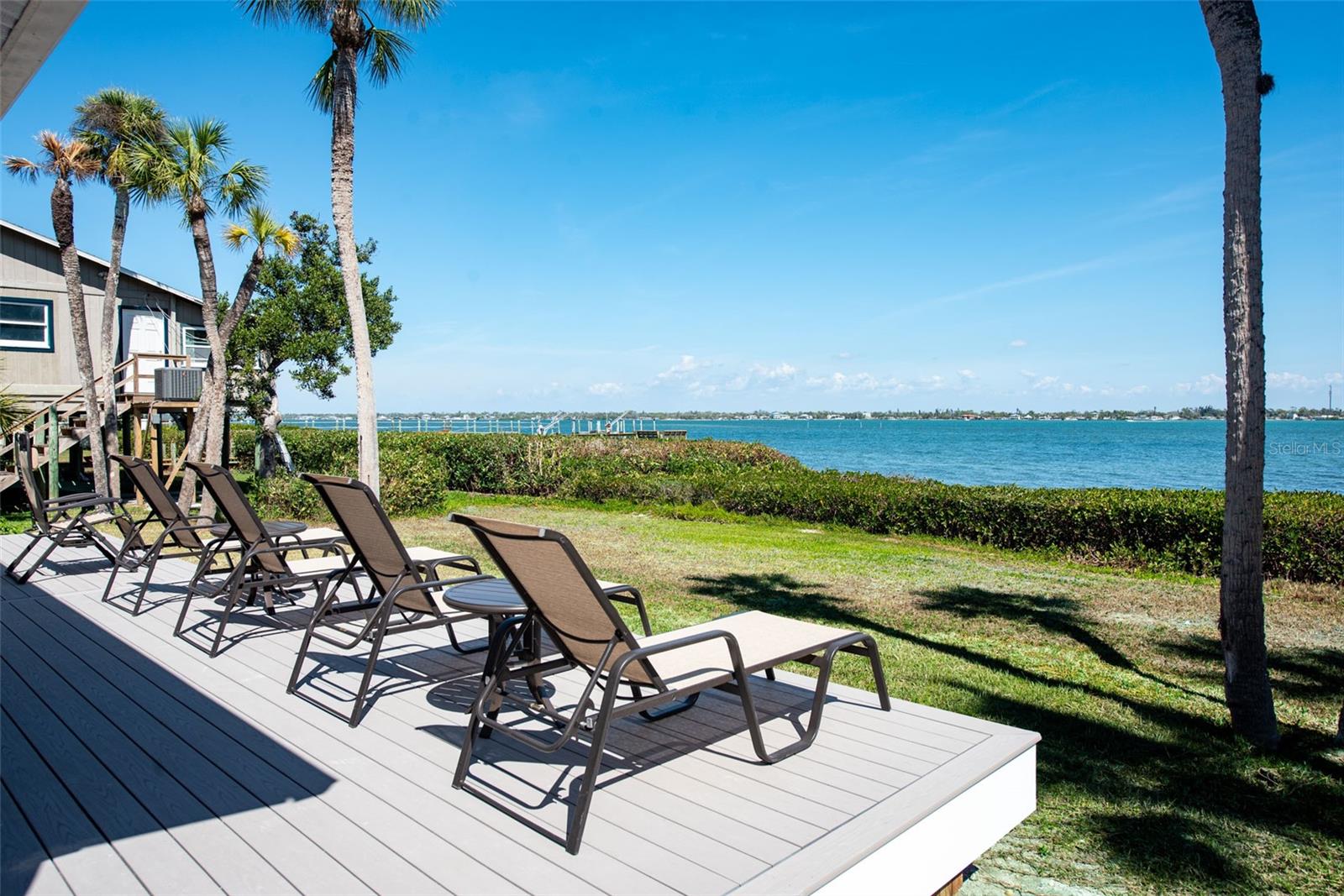 PELICAN SHORES - Residential