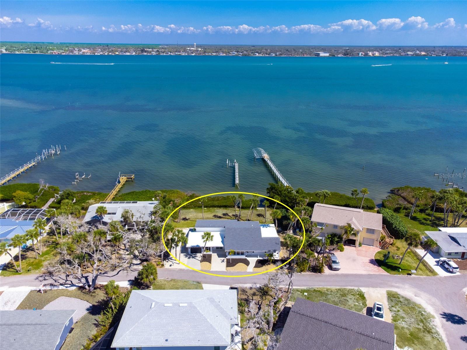 PELICAN SHORES - Residential
