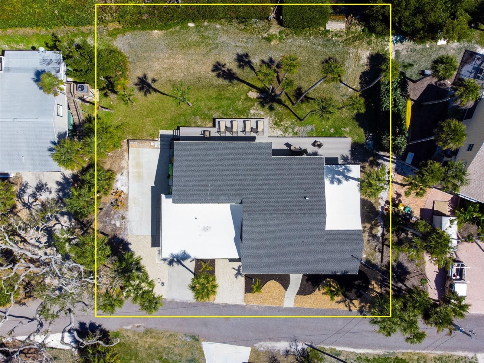 PELICAN SHORES - Residential