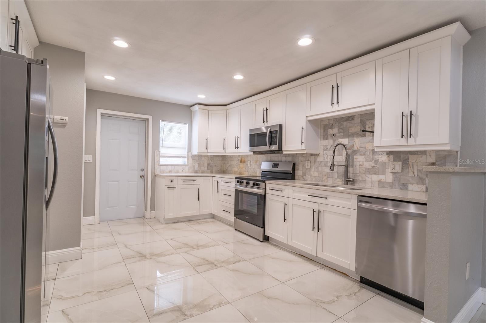 HENDRY & KNIGHTS ADD TO - Residential