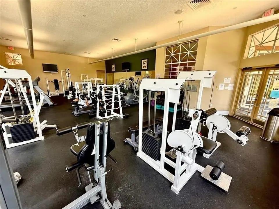 PALMS CLUB CONDO - Residential Lease