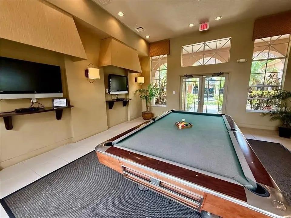 PALMS CLUB CONDO - Residential Lease
