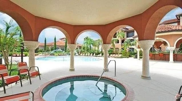 PALMS CLUB CONDO - Residential Lease