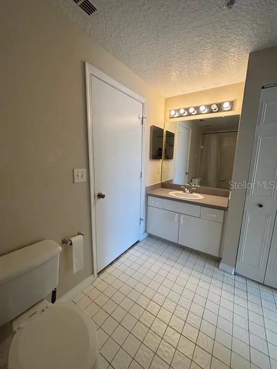 PALMS CLUB CONDO - Residential Lease