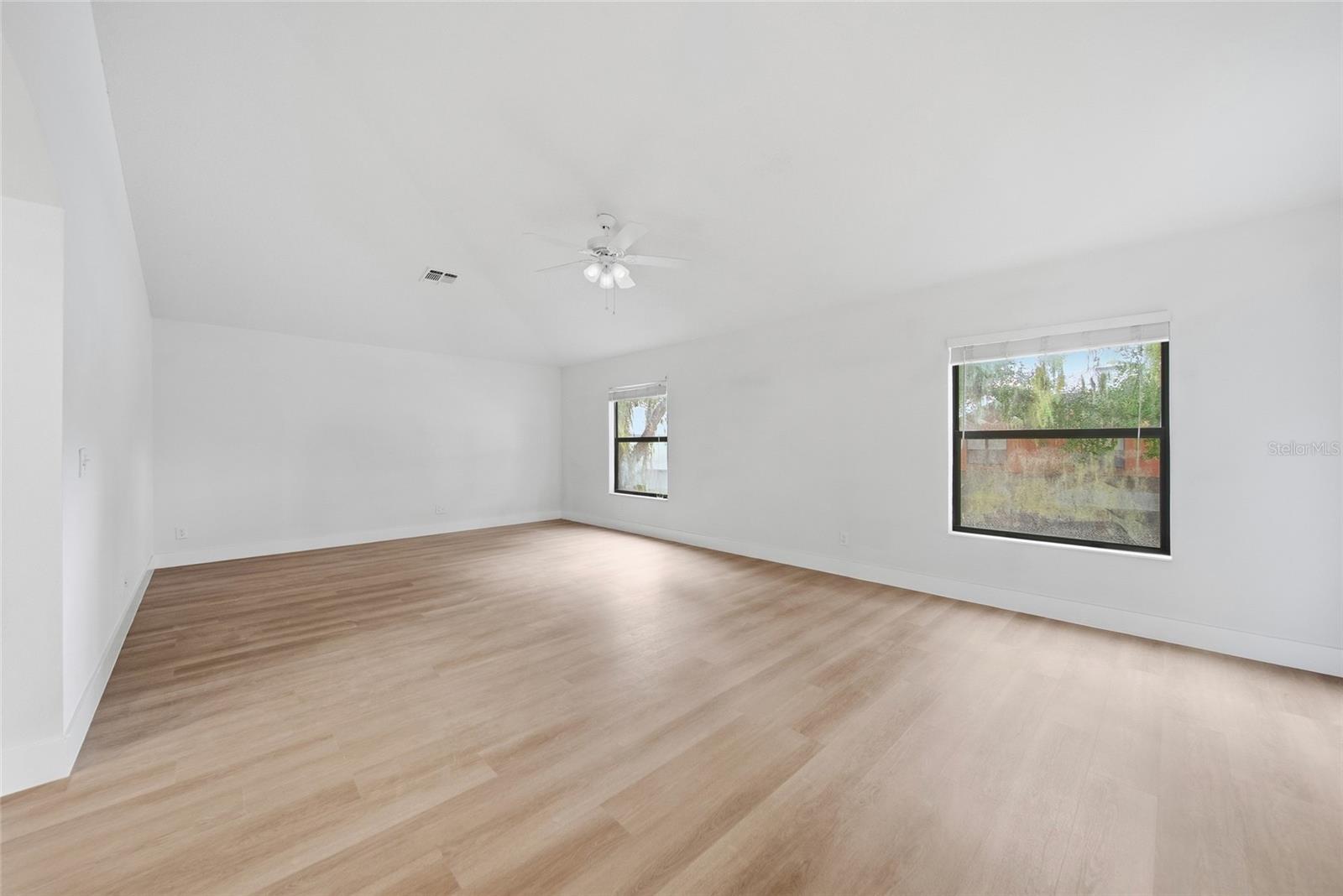 ABBEY TRACE - Residential