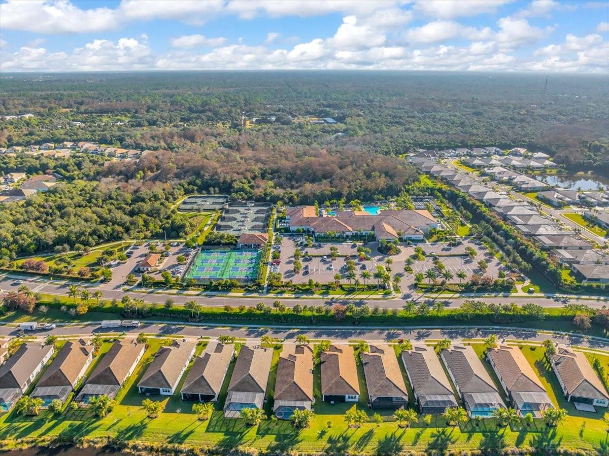 VALENCIA TRAILS - Residential