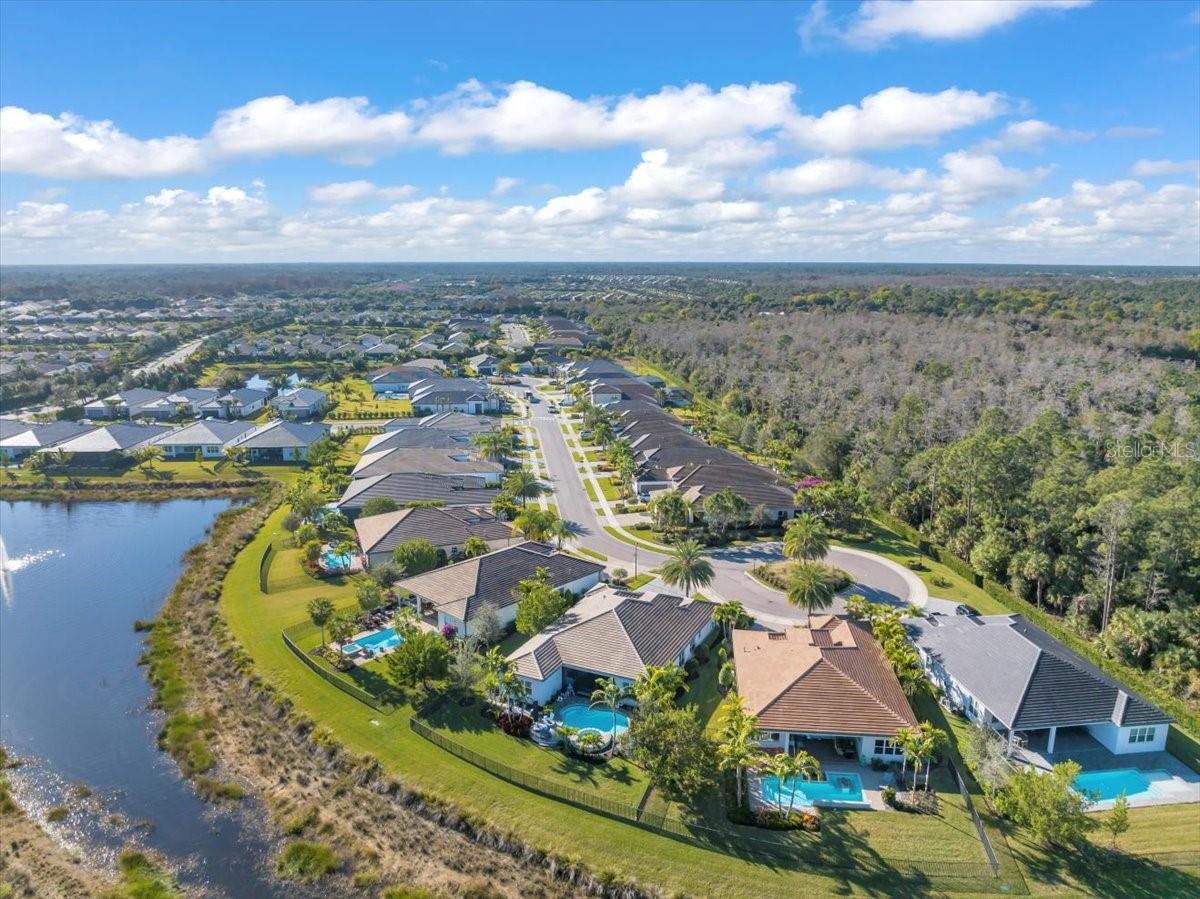 VALENCIA TRAILS - Residential