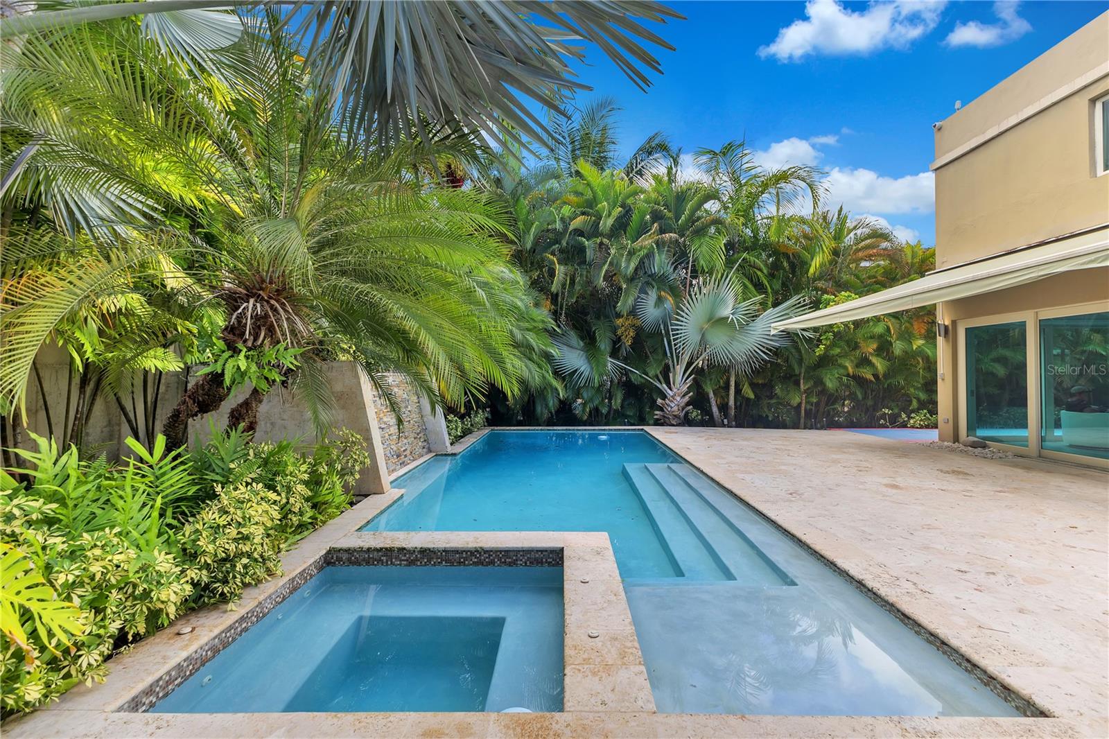DORADO BEACH EAST - Residential