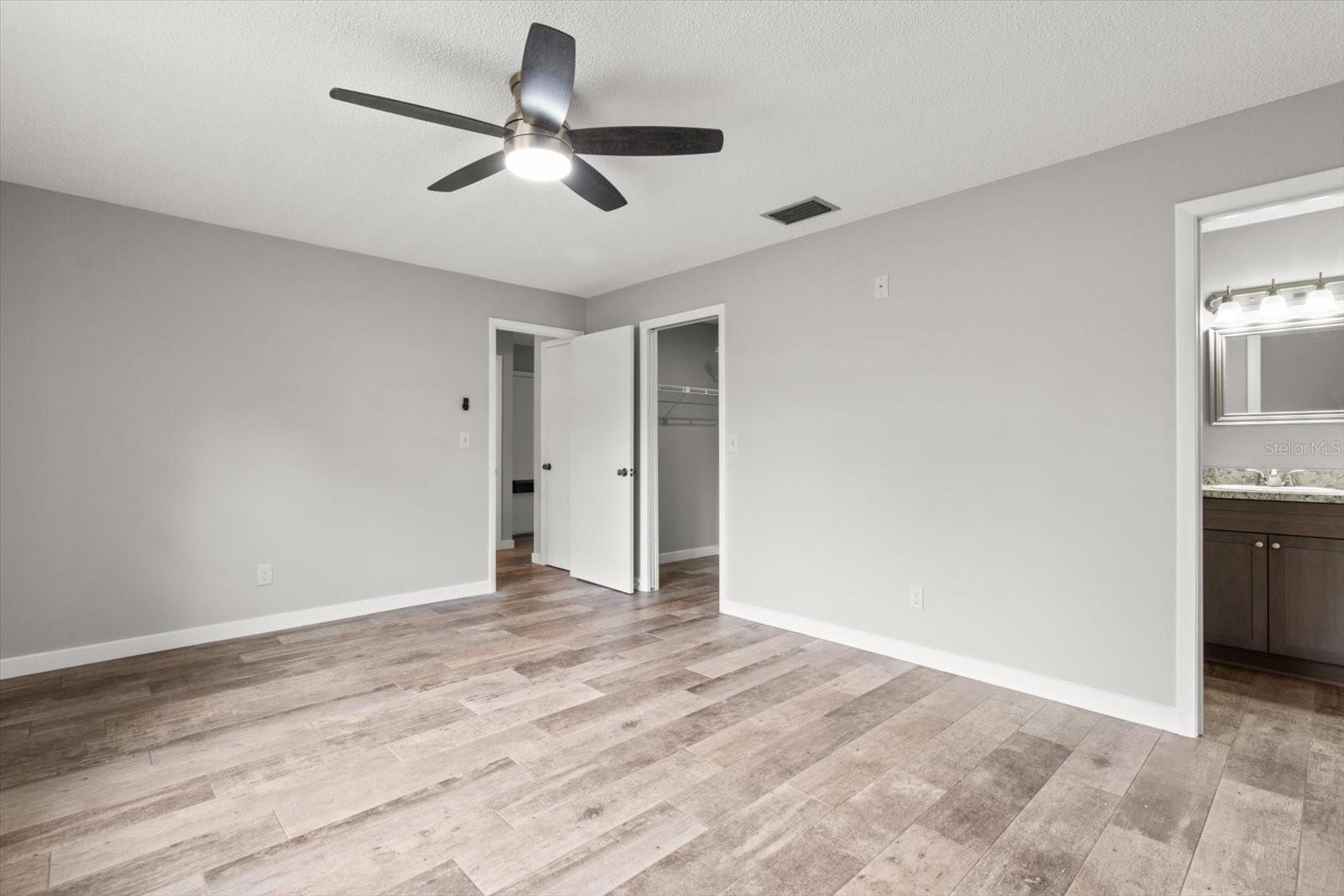 PARADISE COUNTRY CLUB UNIT 3 - Residential