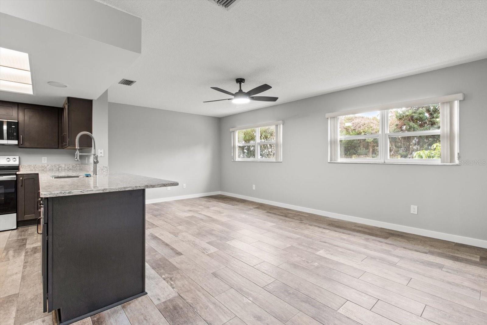 PARADISE COUNTRY CLUB UNIT 3 - Residential