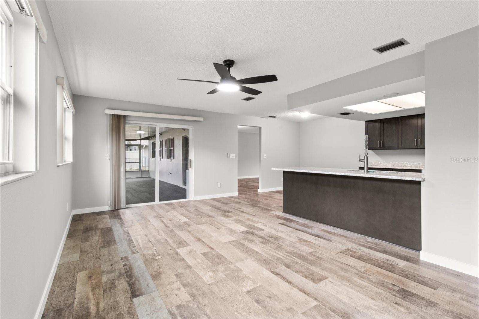 PARADISE COUNTRY CLUB UNIT 3 - Residential