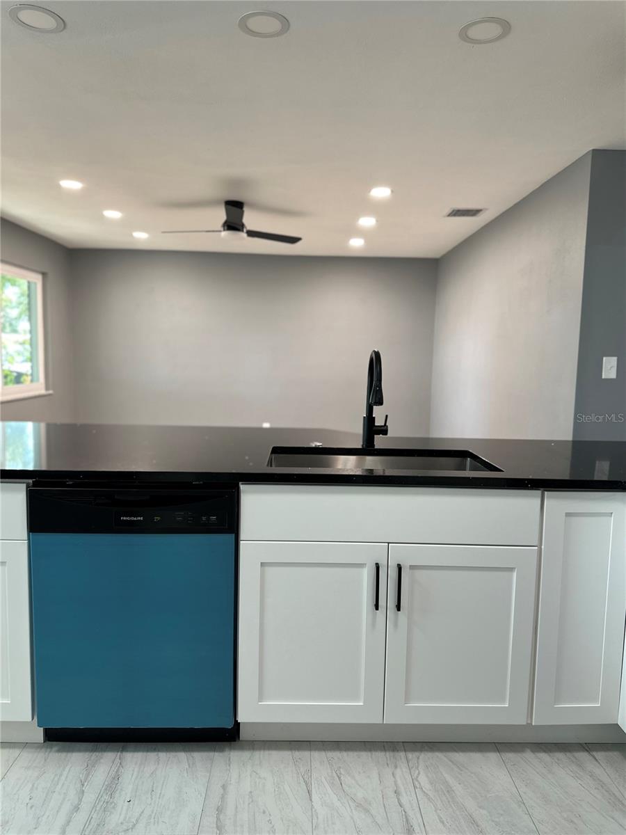 ROSEMARY PARK 1ST ADD - Residential Lease