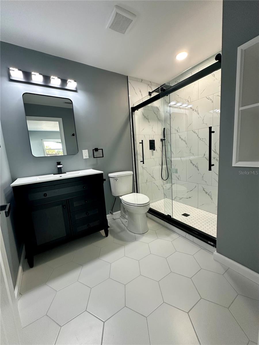 ROSEMARY PARK 1ST ADD - Residential Lease