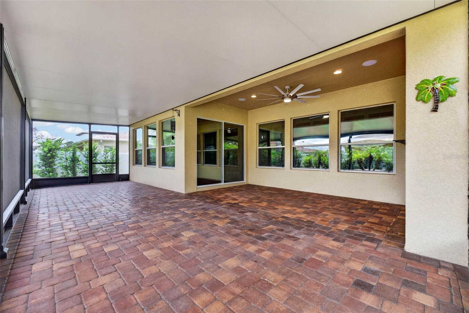 HUNTERS RUN - Residential