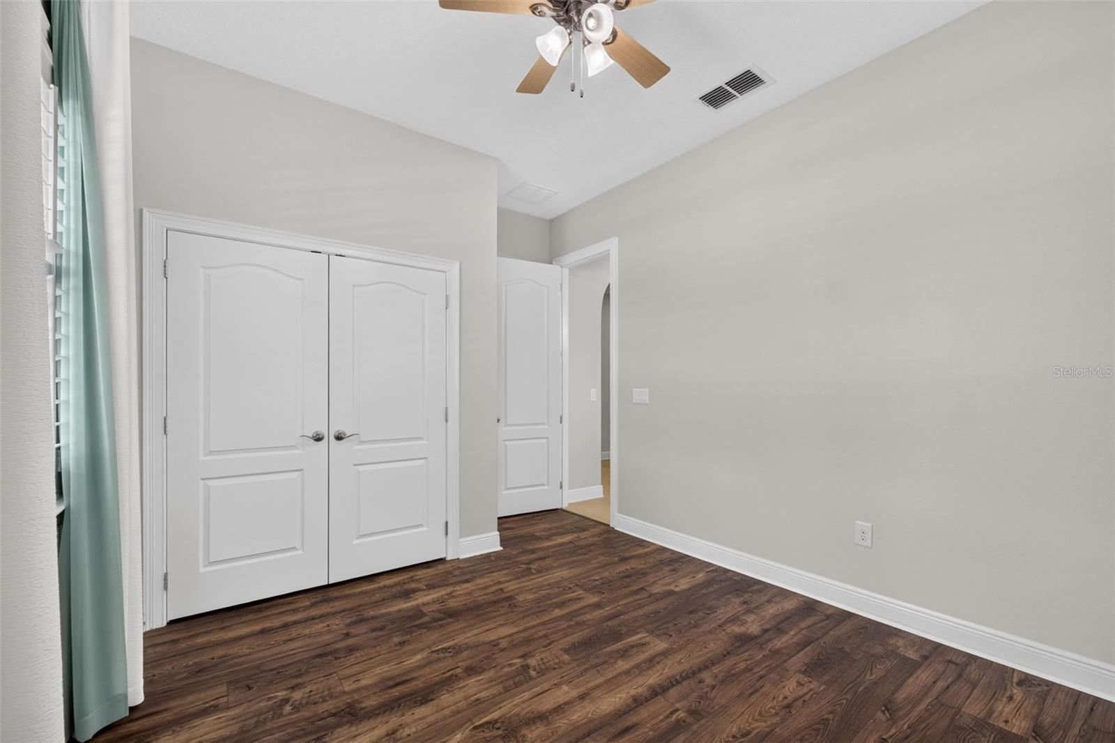 HUNTERS RUN - Residential