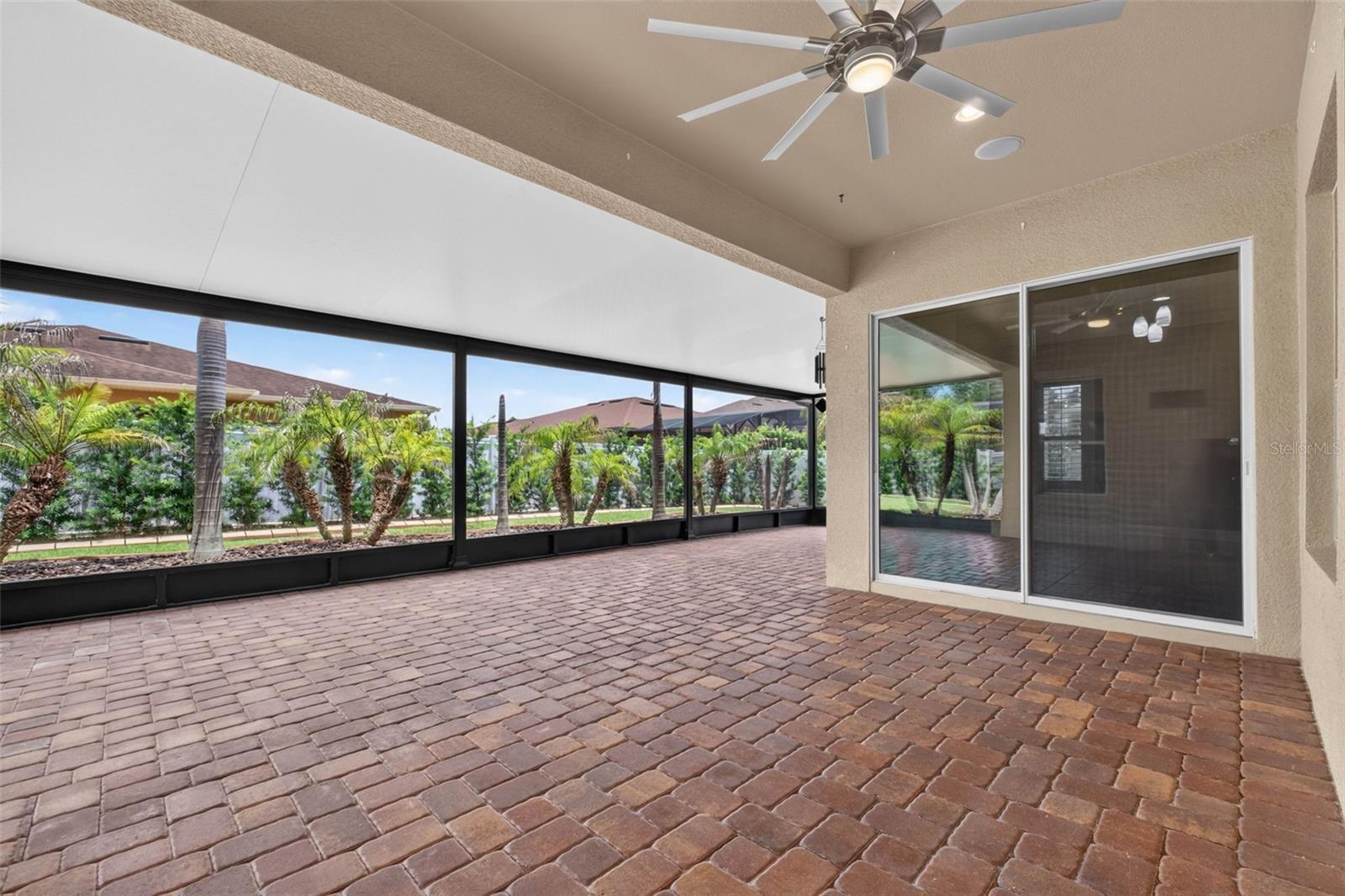 HUNTERS RUN - Residential