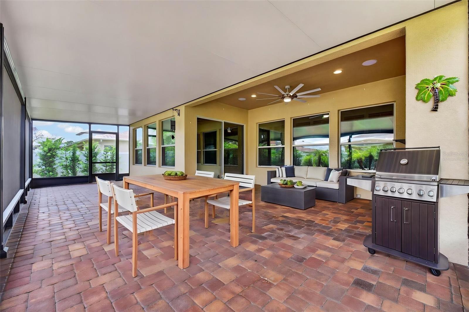 HUNTERS RUN - Residential