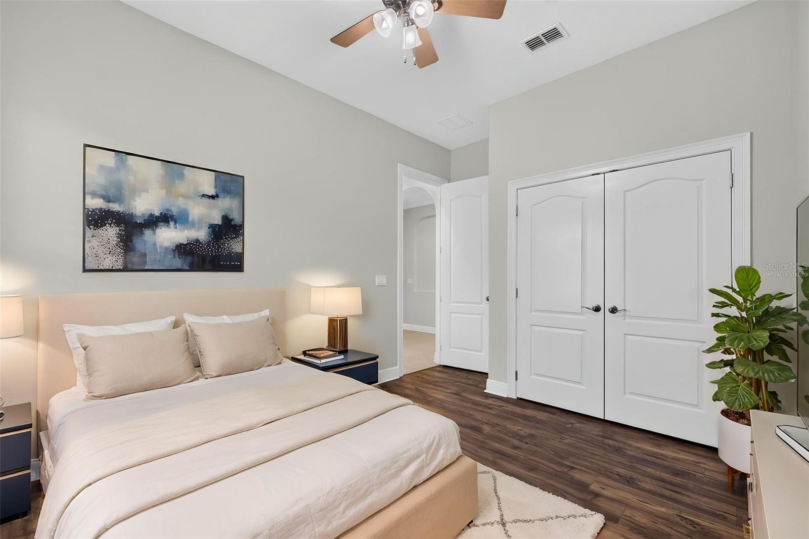 HUNTERS RUN - Residential