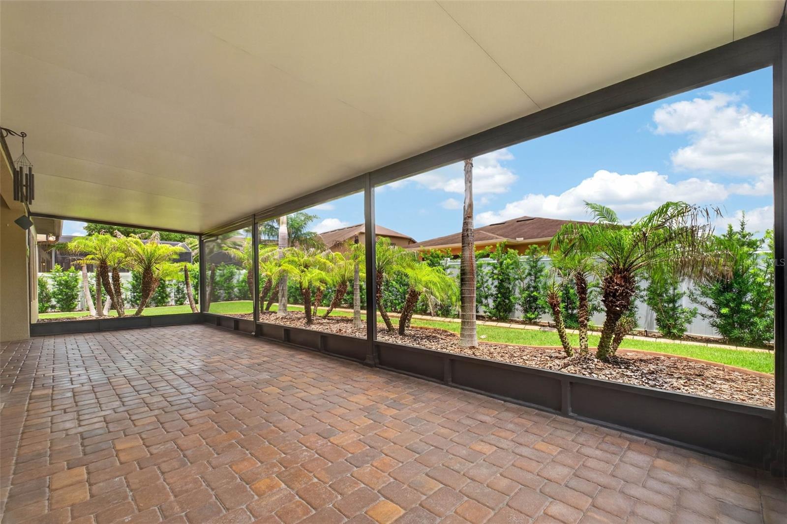 HUNTERS RUN - Residential