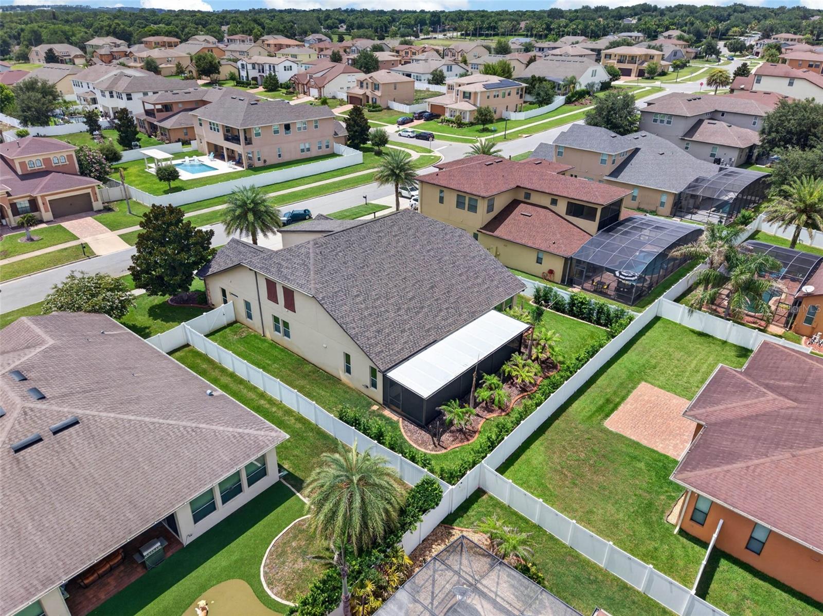 HUNTERS RUN - Residential