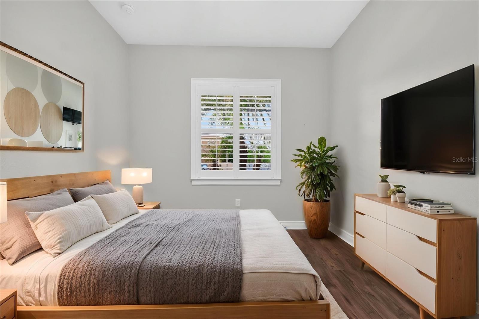 HUNTERS RUN - Residential