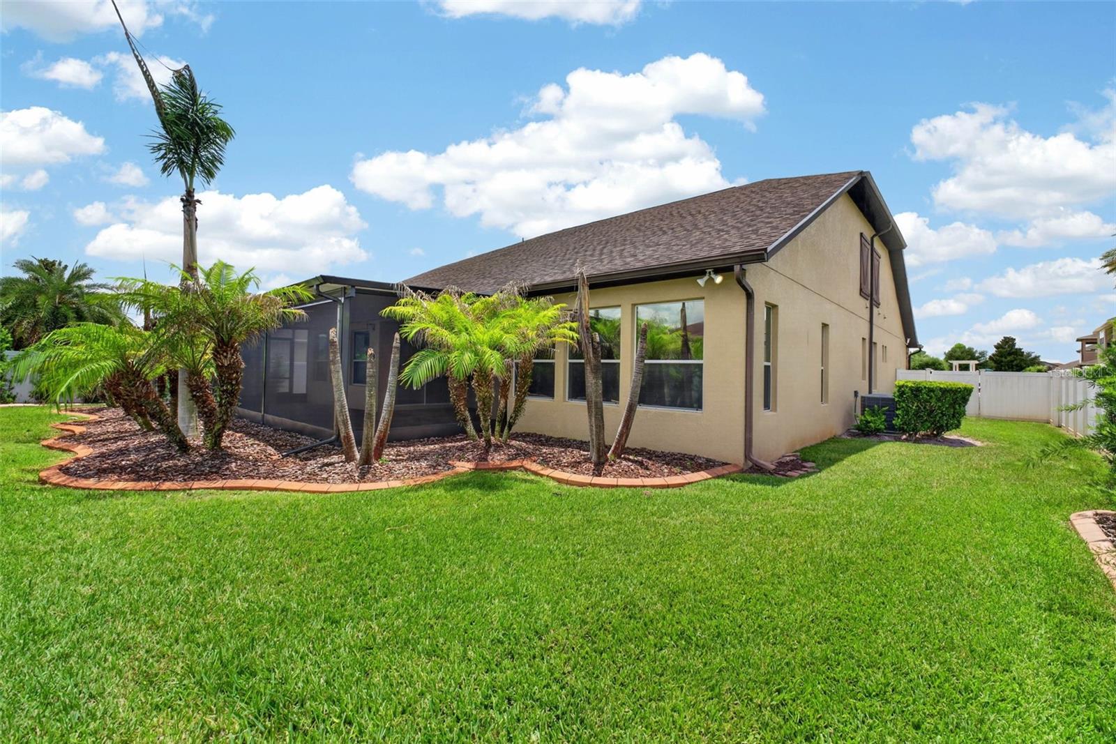 HUNTERS RUN - Residential