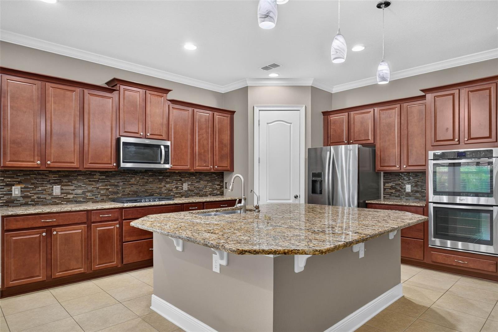 HUNTERS RUN - Residential
