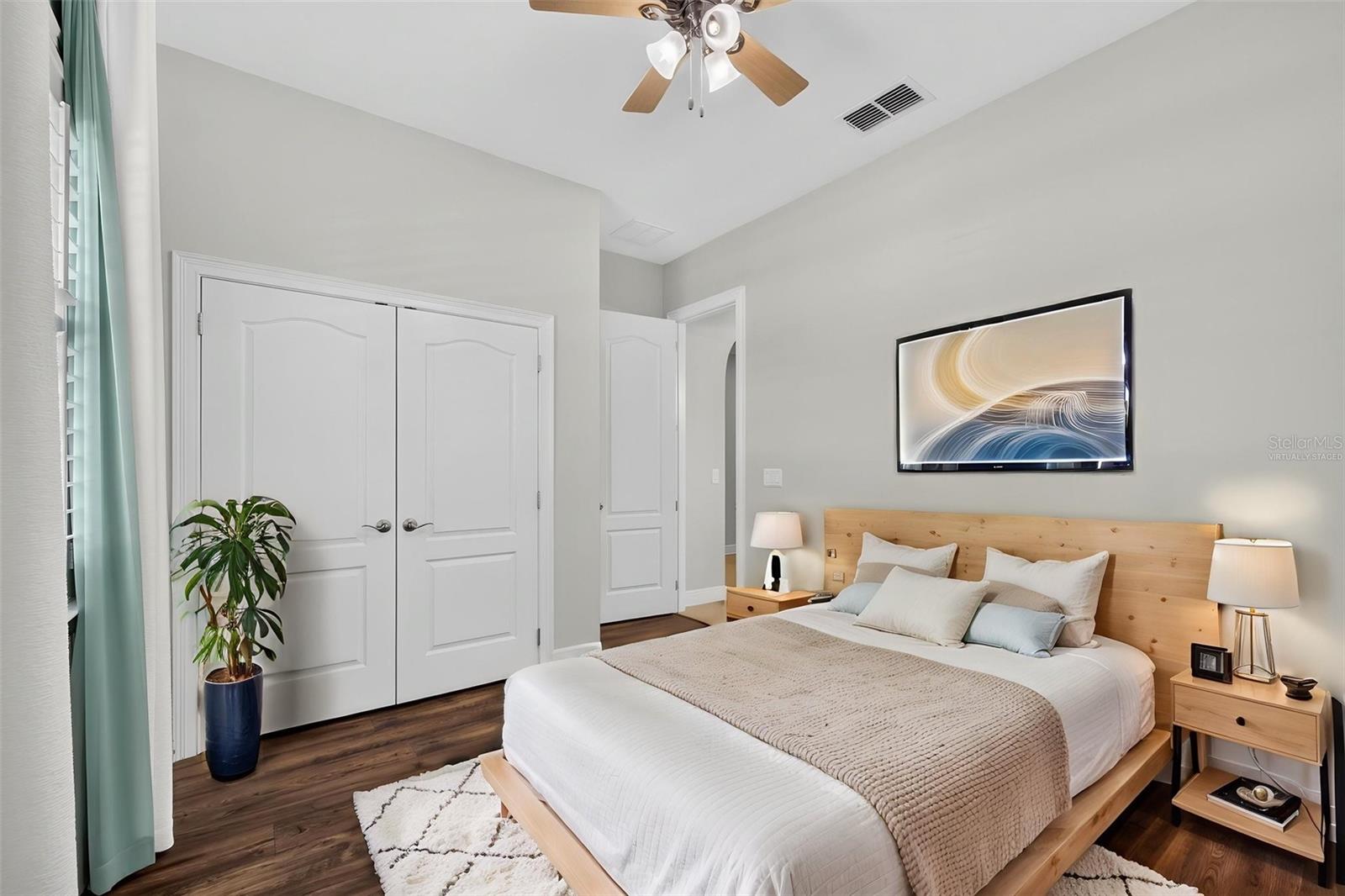 HUNTERS RUN - Residential