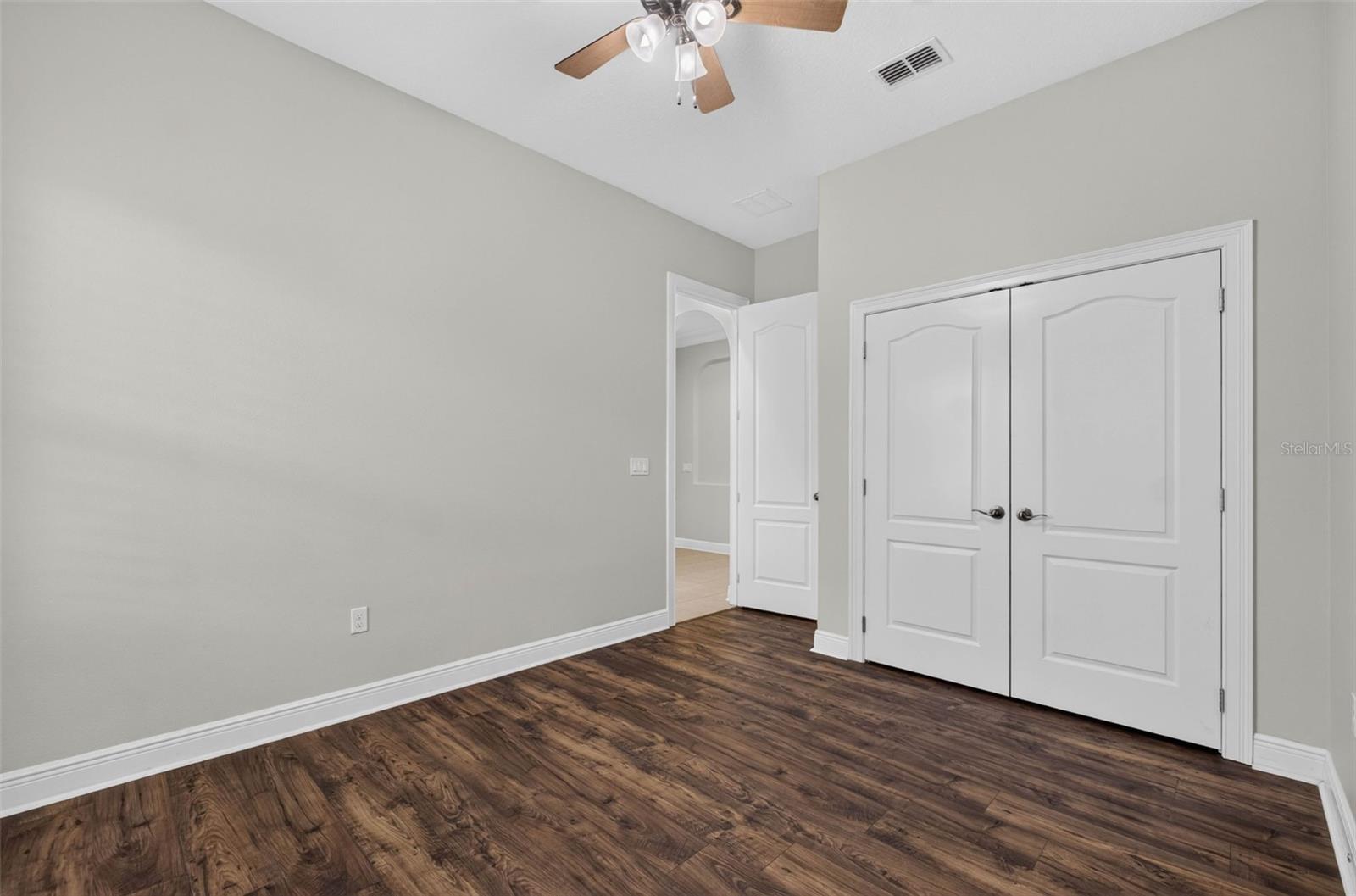 HUNTERS RUN - Residential