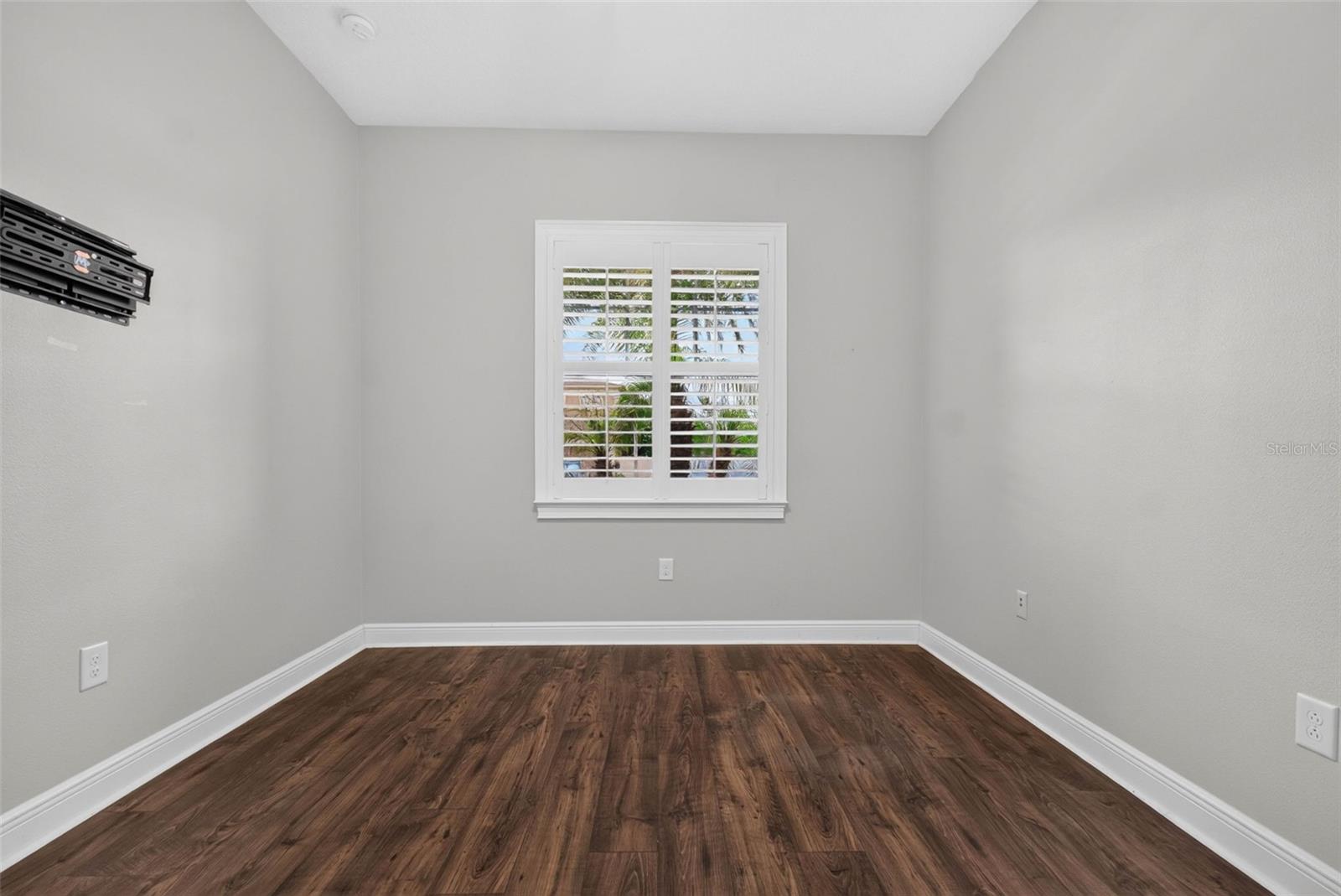 HUNTERS RUN - Residential