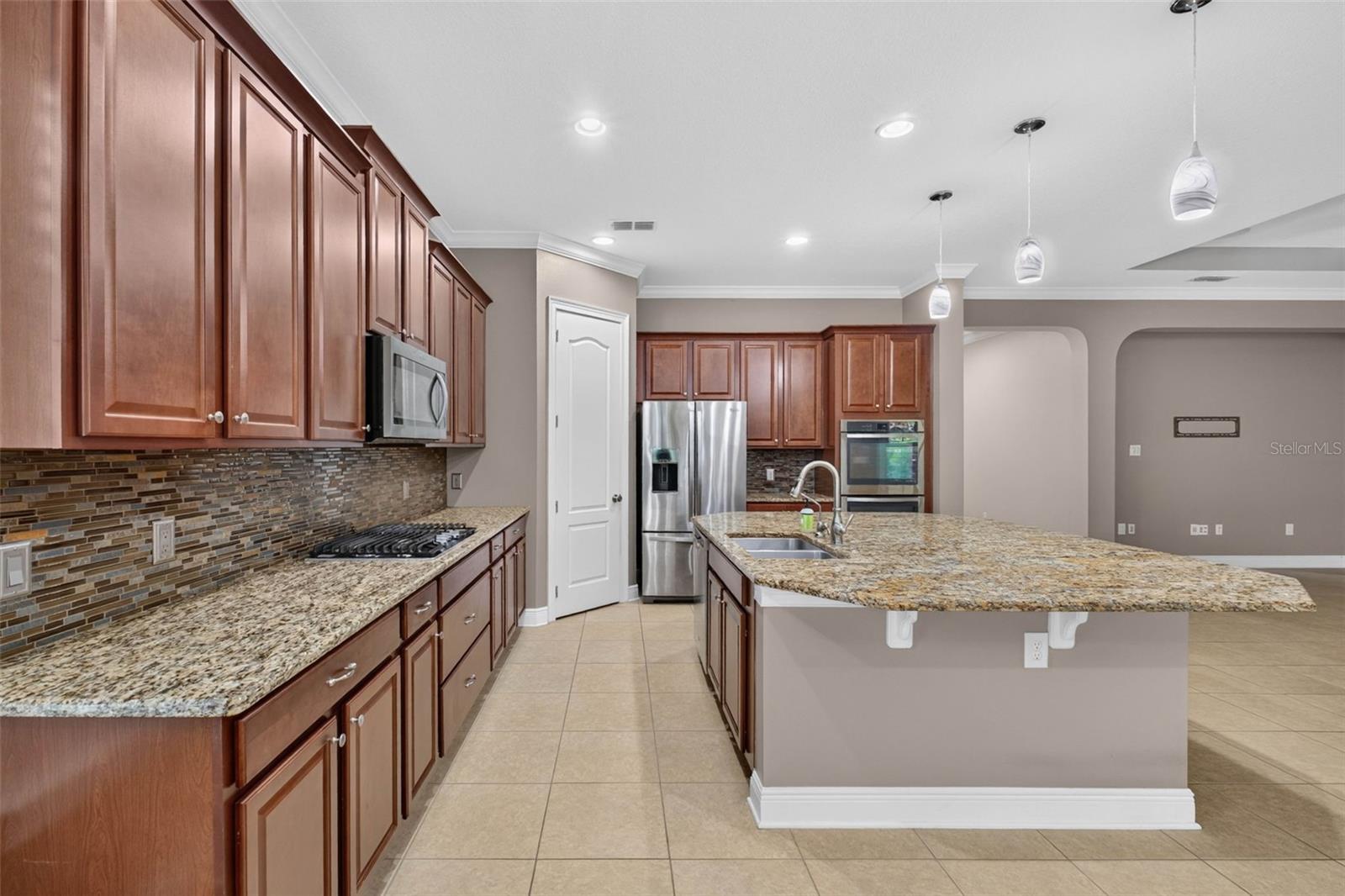 HUNTERS RUN - Residential