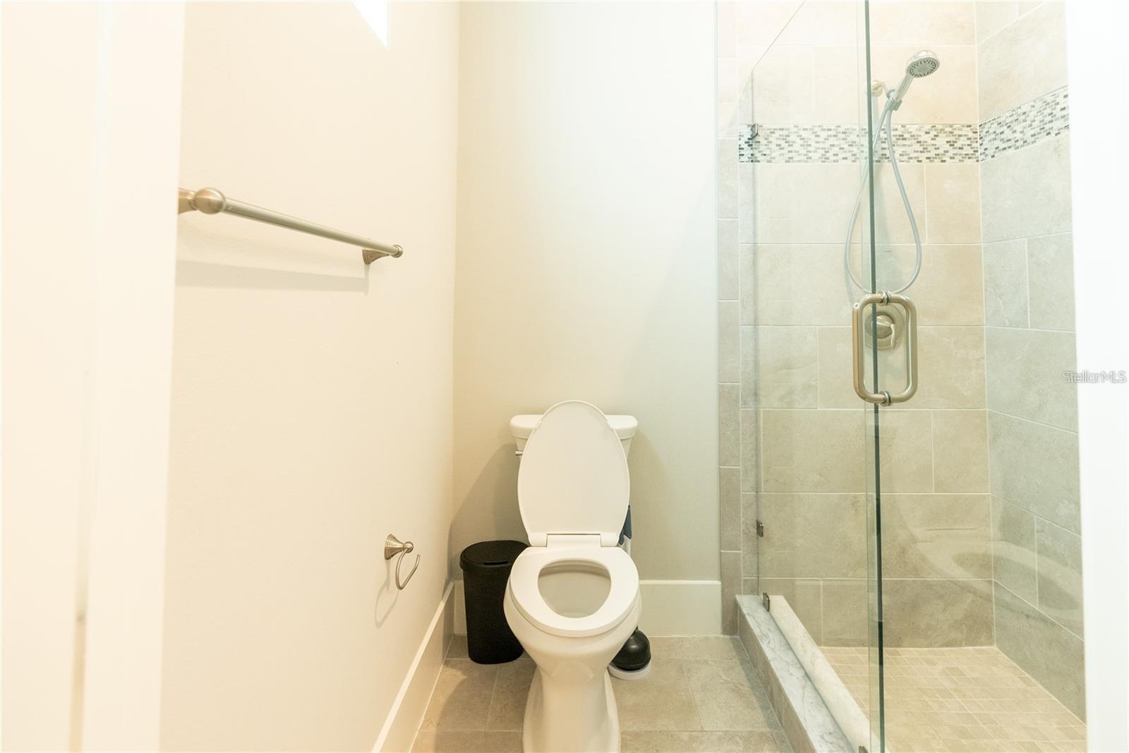 MORRISON HEIGHTS - Residential Lease