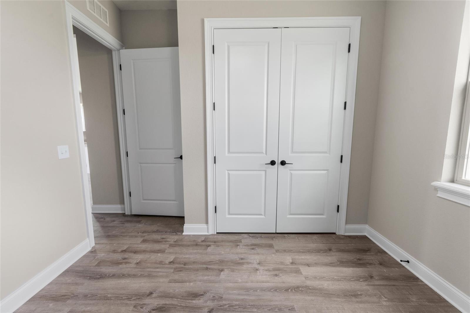 NORTH LAKE BUFFUM SHORES - Residential Lease