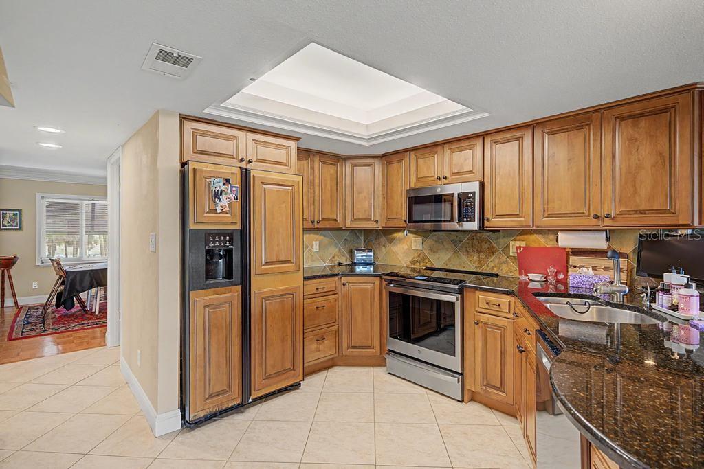 PIRATES COVE CLUB CONDO - Residential
