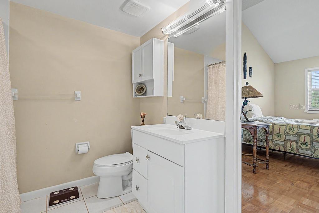 PIRATES COVE CLUB CONDO - Residential