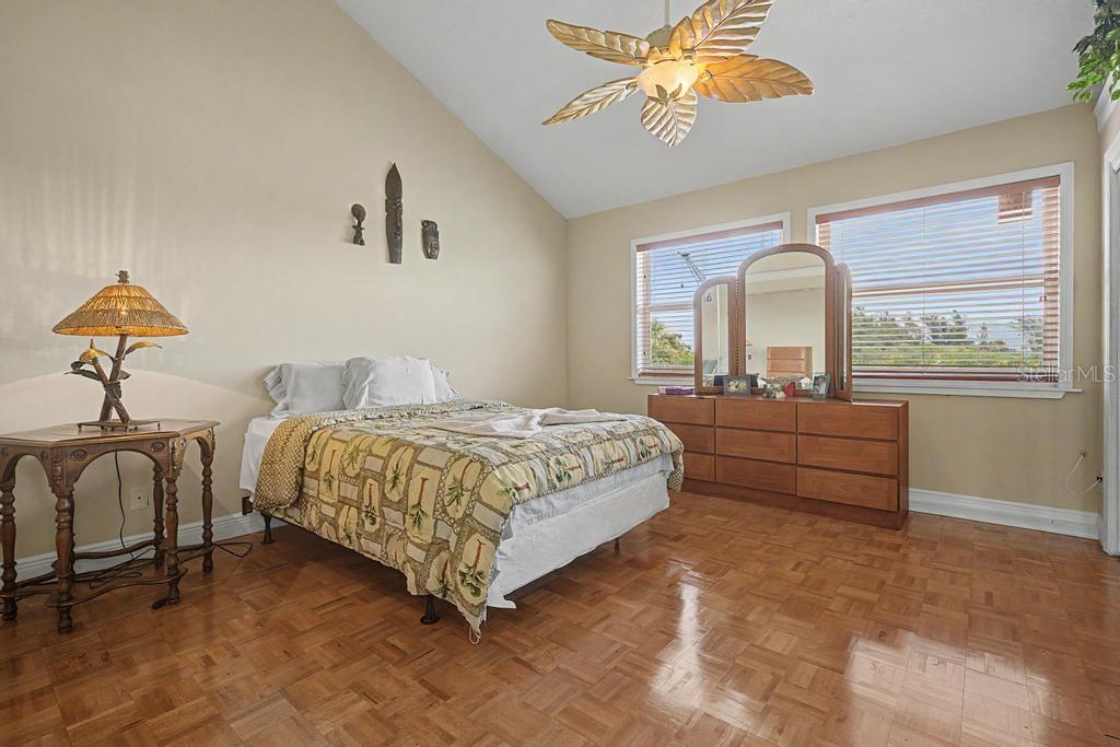 PIRATES COVE CLUB CONDO - Residential