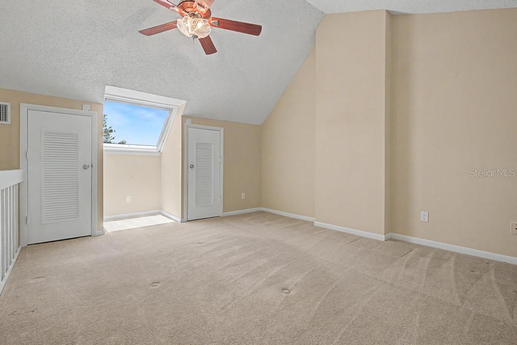 PIRATES COVE CLUB CONDO - Residential