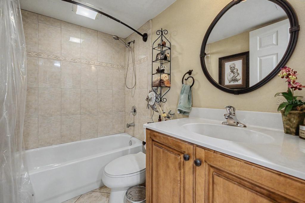 PIRATES COVE CLUB CONDO - Residential