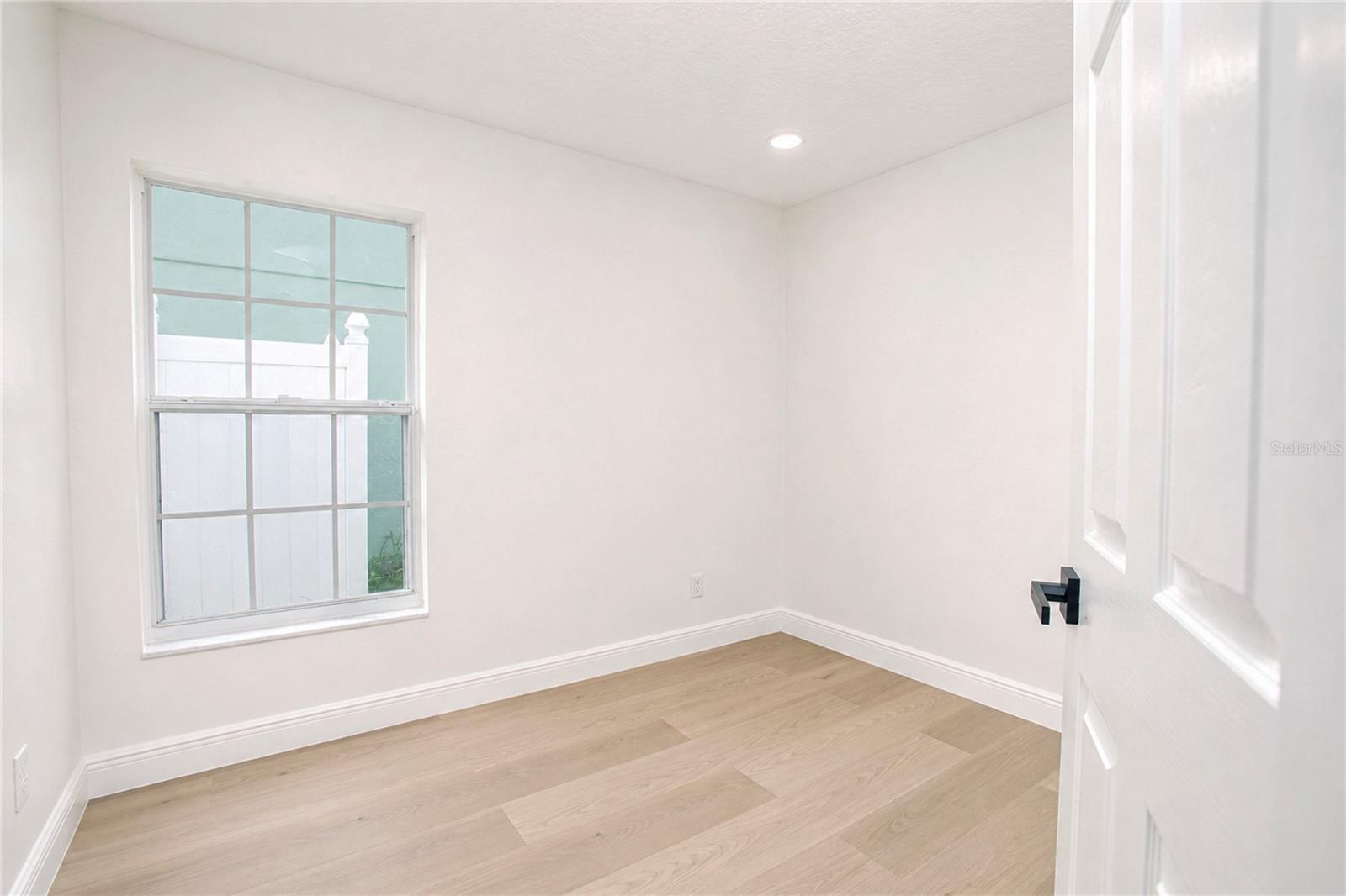 SHANNON LAKES - Residential Lease