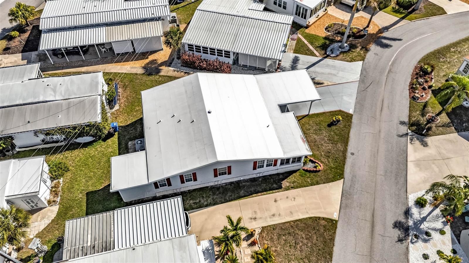COUNTRY CLUB ESTATES - Residential