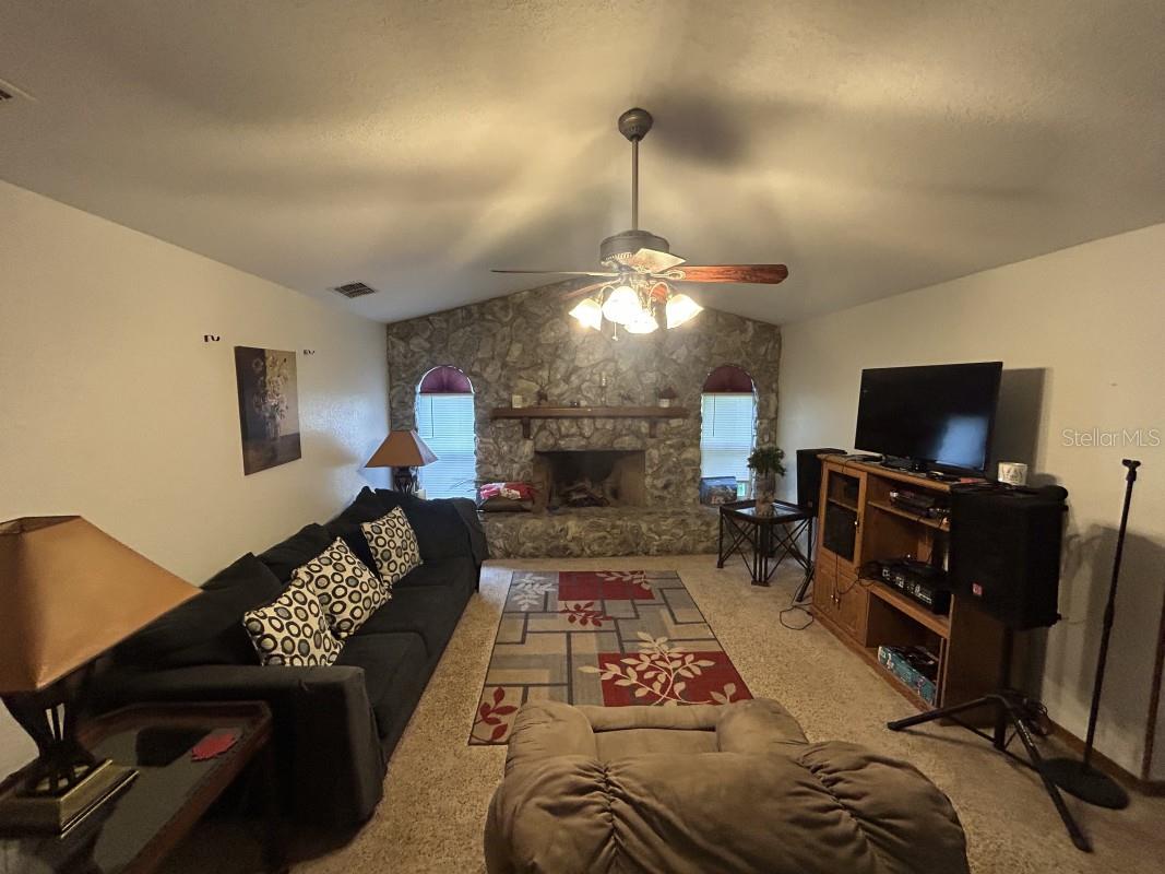 OVERLOOK ESTATES - Residential