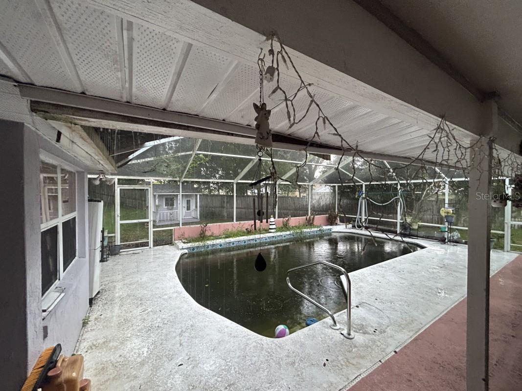 OVERLOOK ESTATES - Residential