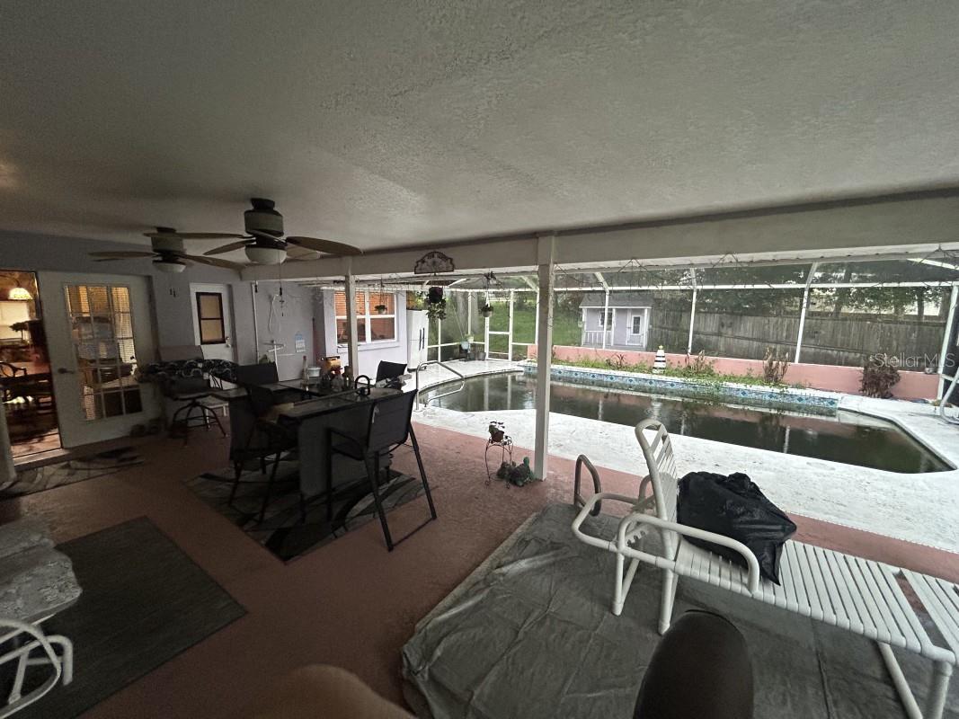 OVERLOOK ESTATES - Residential