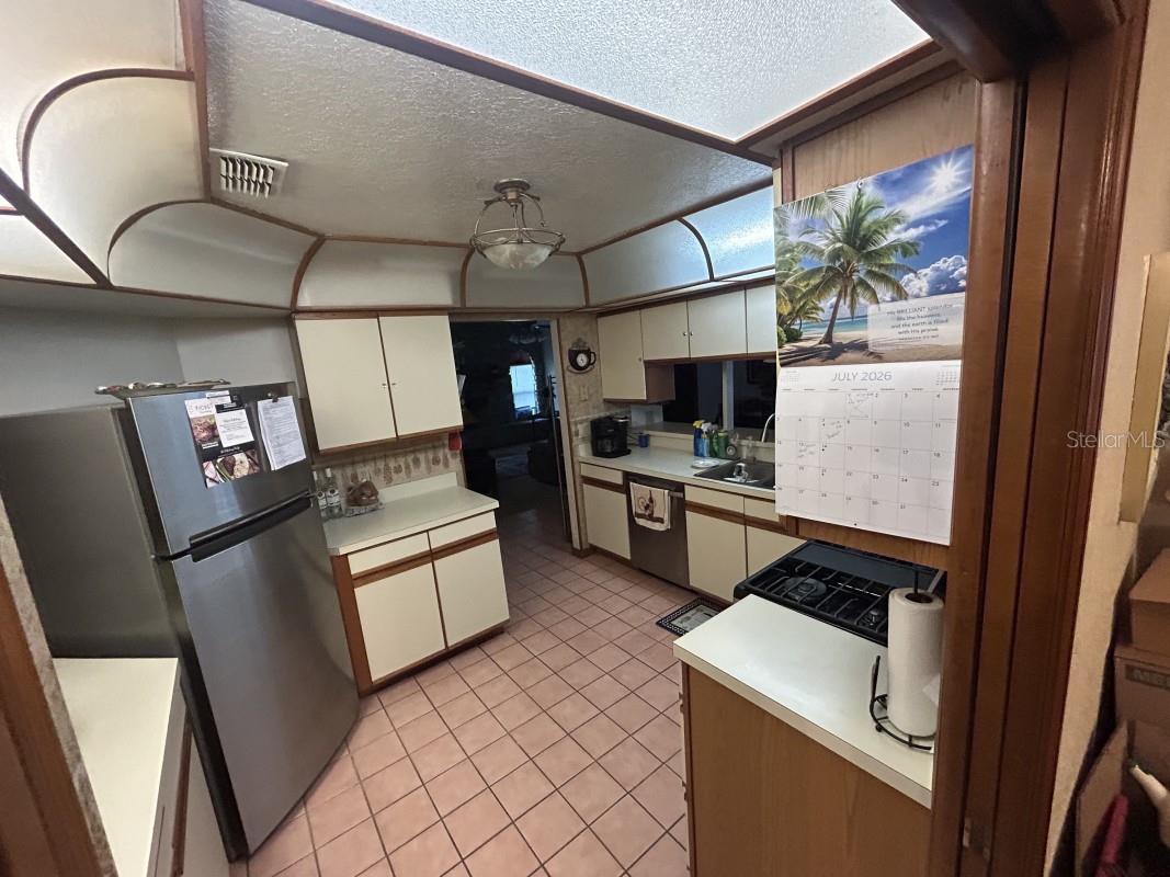 OVERLOOK ESTATES - Residential