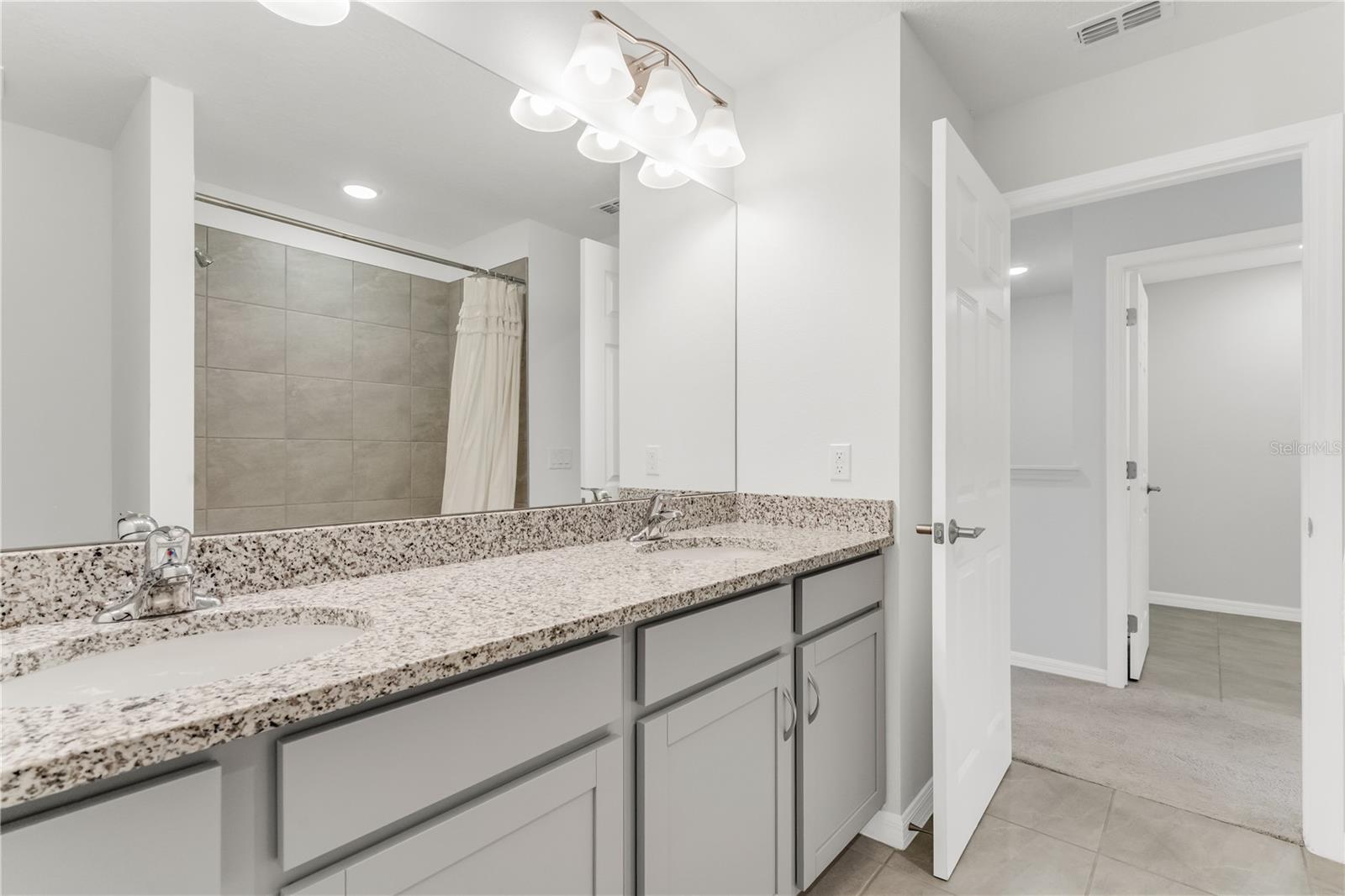 AVALON PARK TAVARES PH 1 - Residential