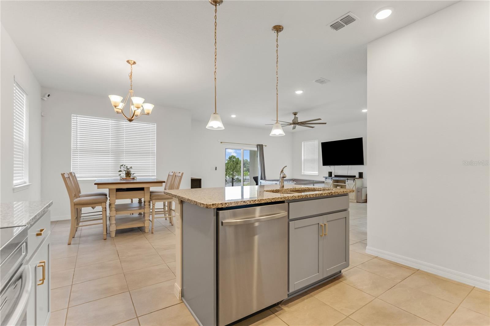AVALON PARK TAVARES PH 1 - Residential