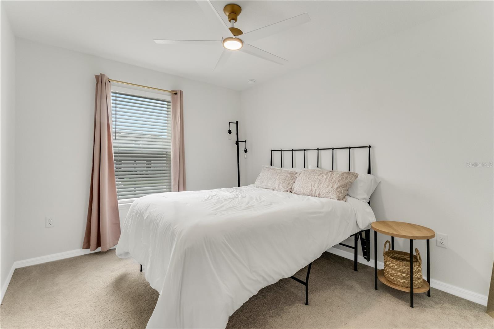AVALON PARK TAVARES PH 1 - Residential